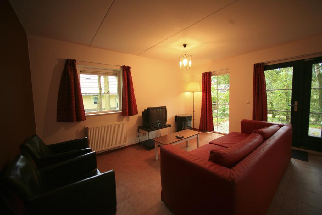 Roompot Recreatiepark De Tolplas Vriezenveen Rom bilde