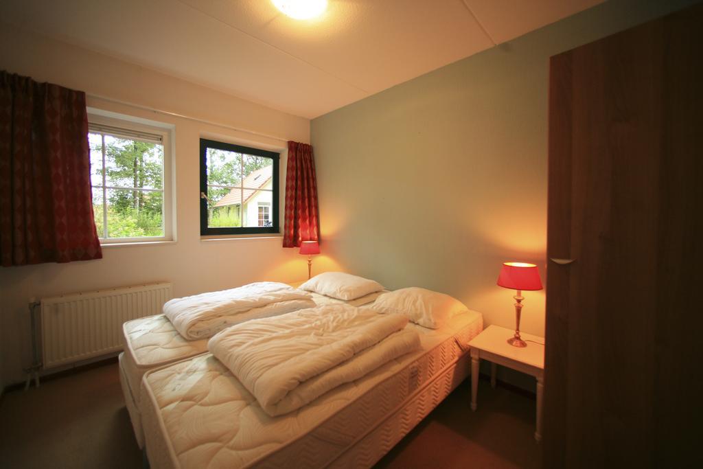 Roompot Recreatiepark De Tolplas Vriezenveen Rom bilde